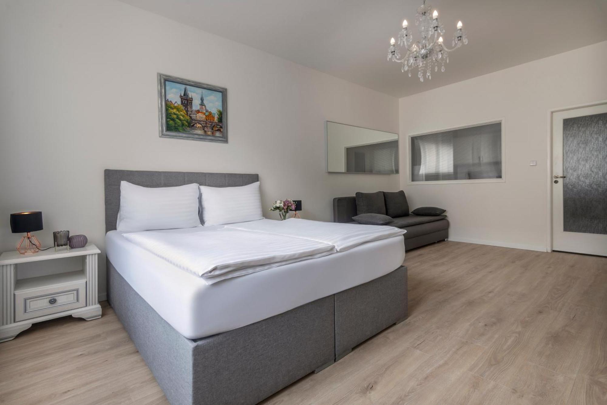 Prague Serenity Suites And Apartments Екстериор снимка