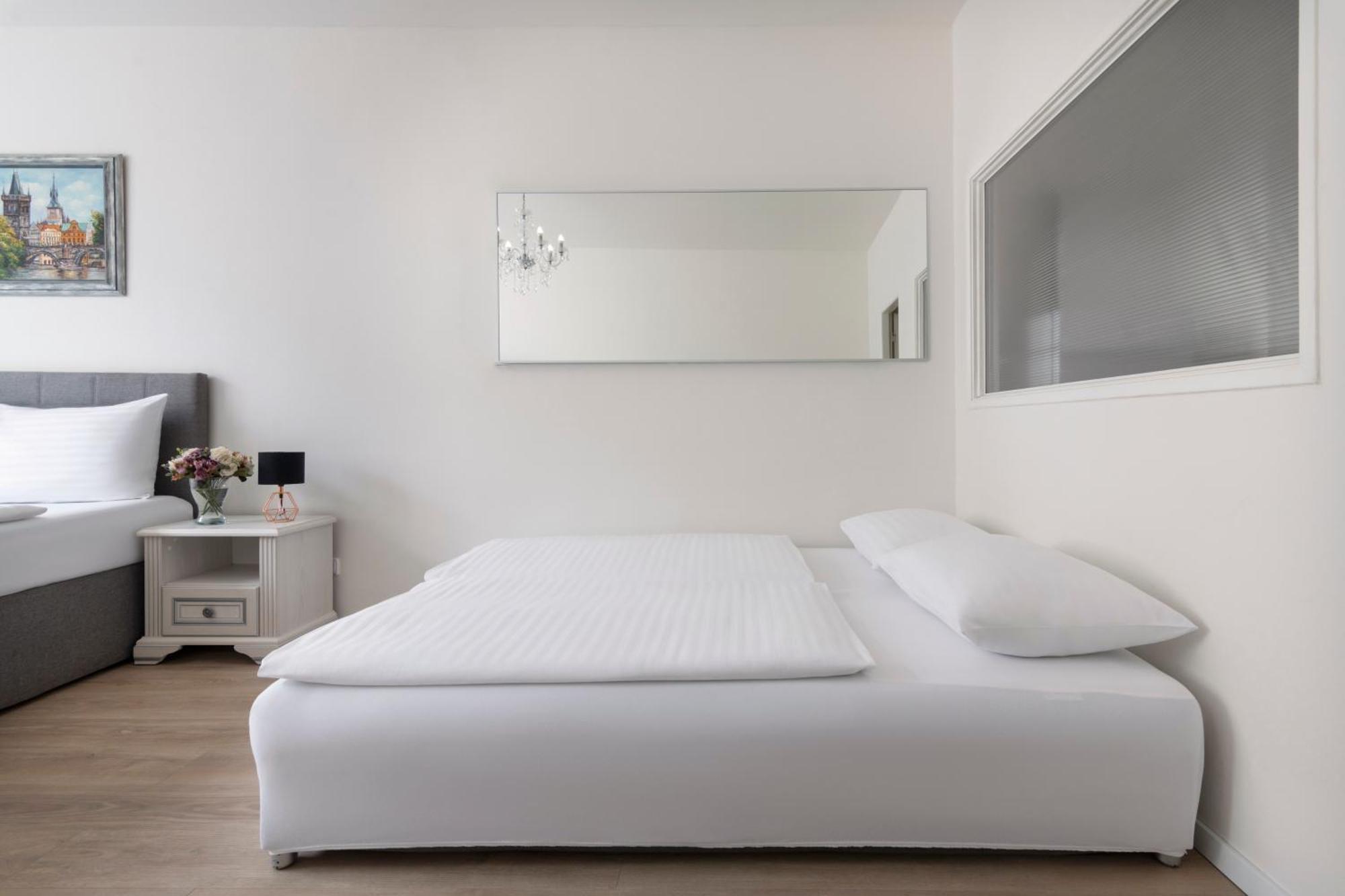 Prague Serenity Suites And Apartments Екстериор снимка